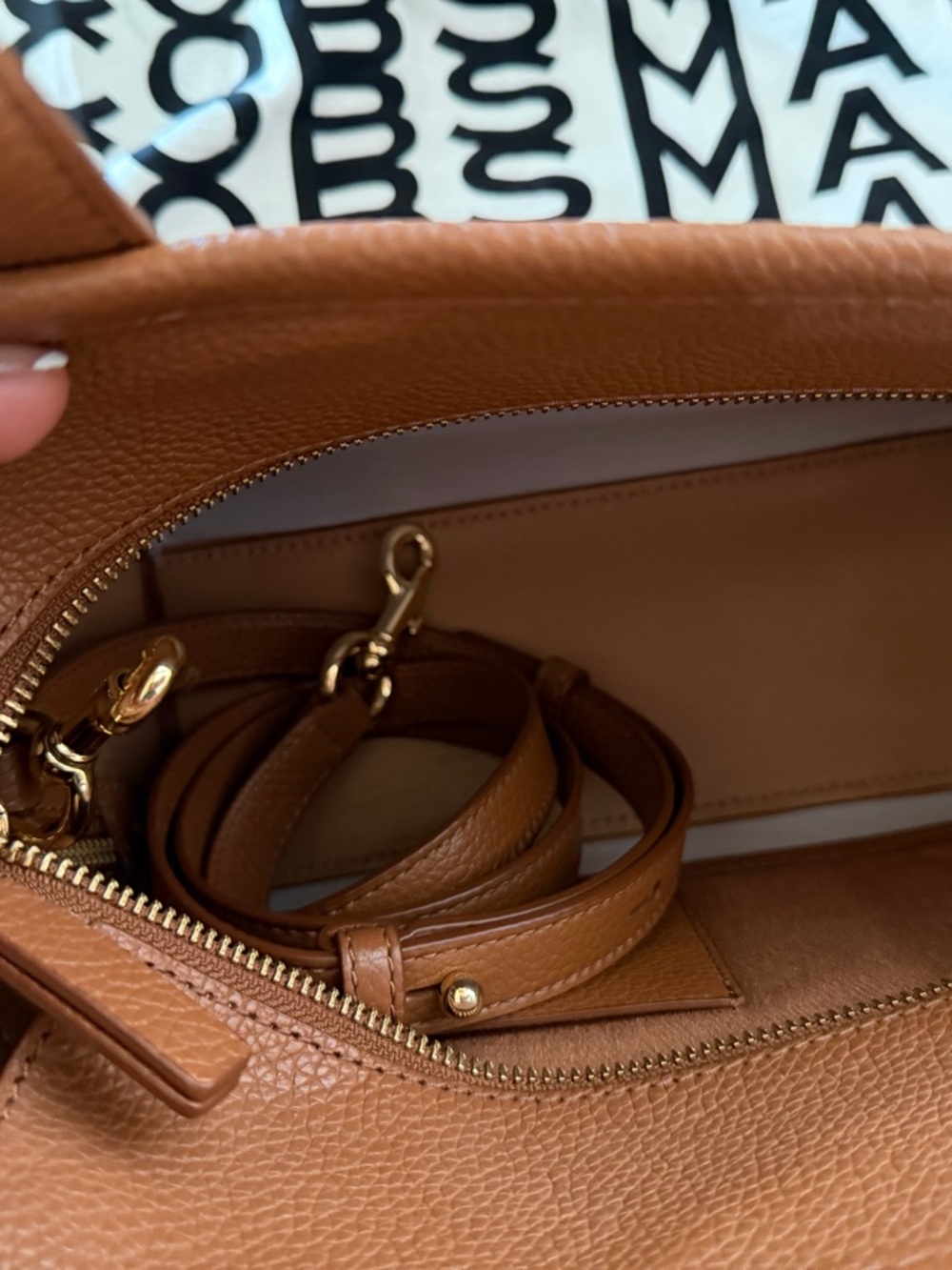 Marc Jacobs The Tote Bag — SMALL - Picture 7 of 10